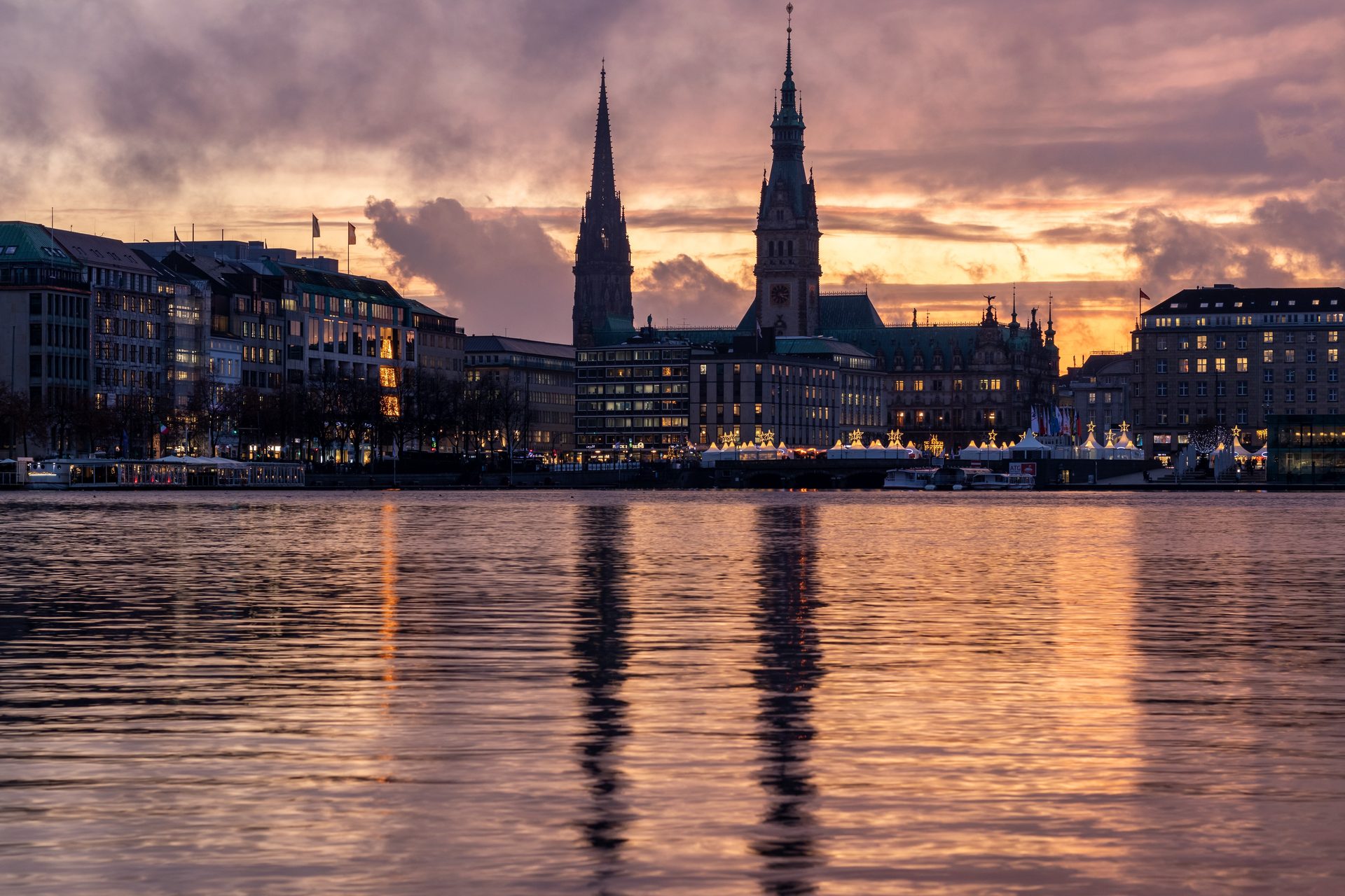 Hamburg Alster bei Sonnenuntergang